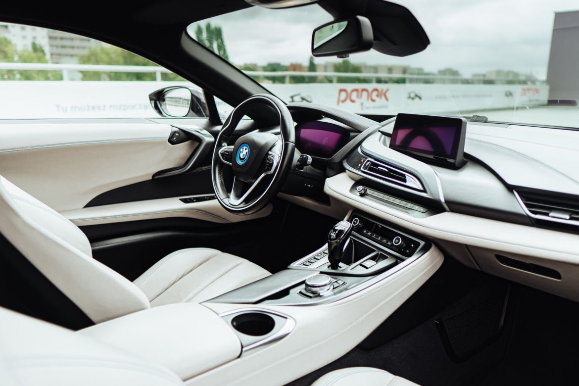 BMW i8 w Panek Carsharing