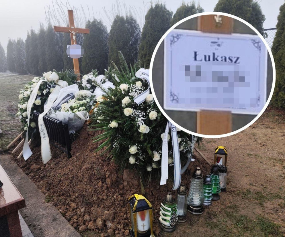 Zginął od policyjnych kul, a miał właśnie gotować obiad. Grób Łukasza utonął w białych kwiatach
