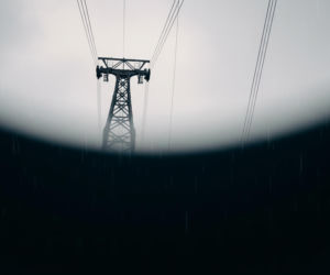 Wagonik kolejki runął w przepaść. Kto odpowie za śmierć pasażera?