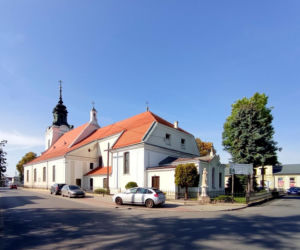 To jedno z najstarszych miast w woj. łódzkim. Było osadą słowiańską, a później siedzibą biskupów