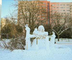 Wyjątkowe śniegowe rzeźby w Warszawie