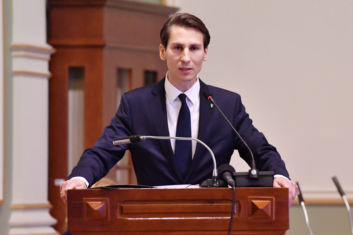 Kim jest Kacper Płażyński?