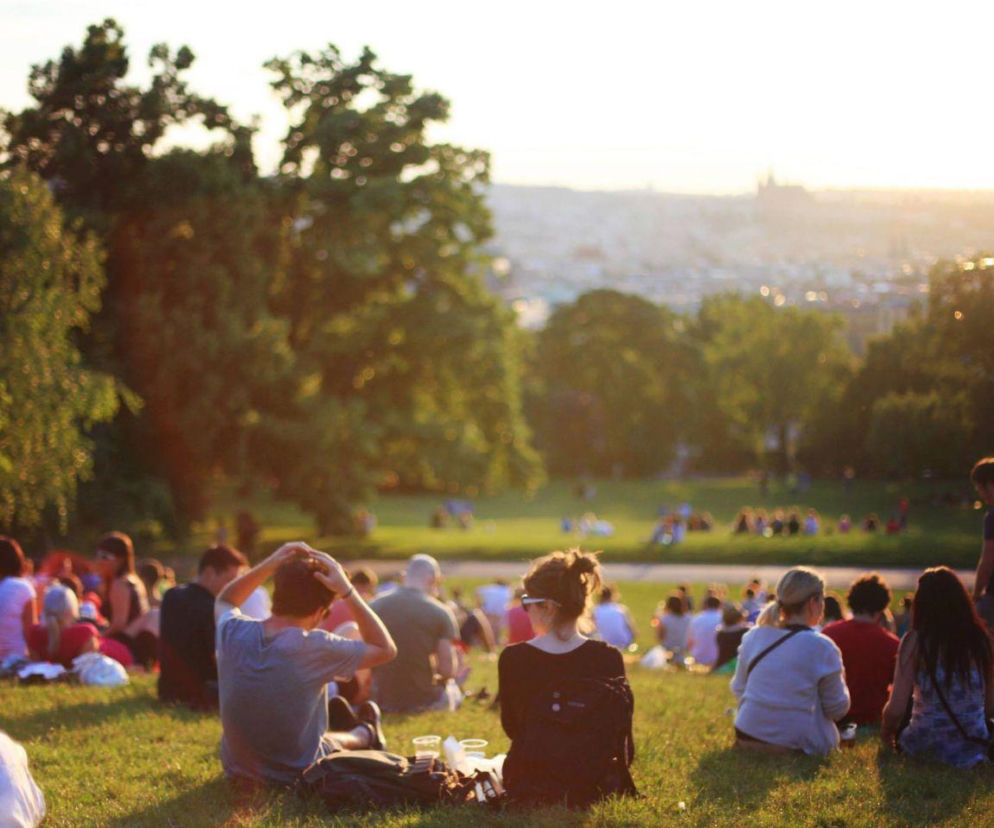 Horoskop na maj 2026 nie brzmi optymistycznie. Te dwa znaki zodiaku czeka niezły chaos 