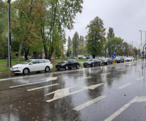 Kolejka do testu na koronawirusa