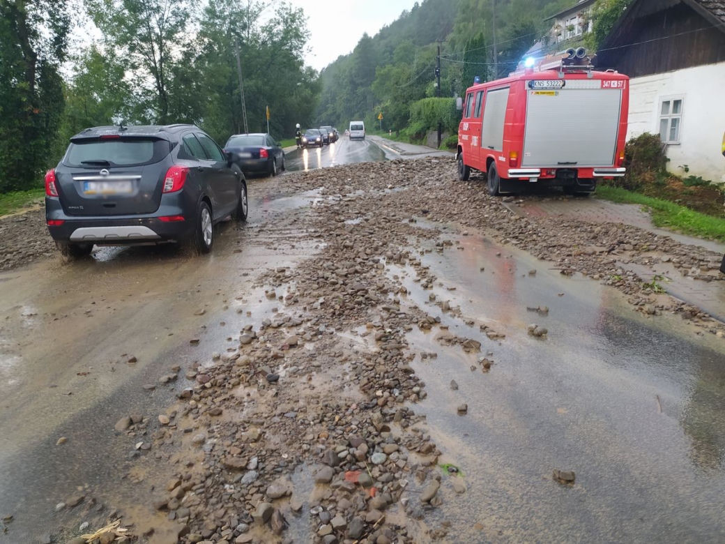 Bilans nawałnicy w Nowym Sączu i Łącku. Zalane zostały 42 budynki 