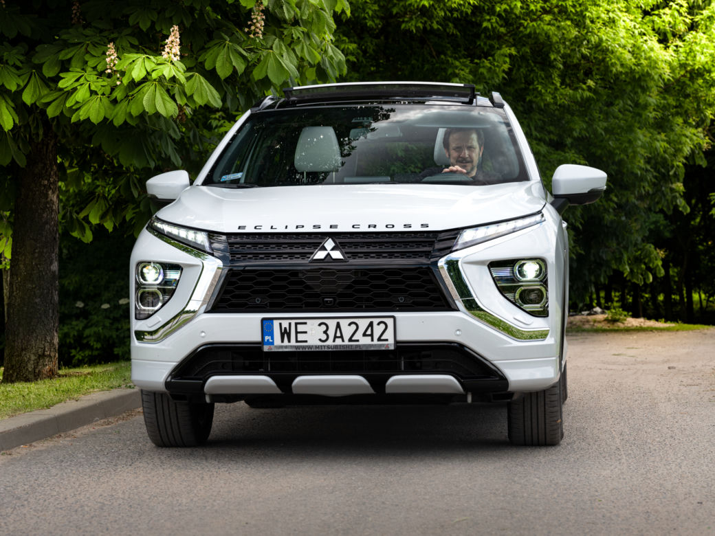 Bartłomiej Topa jeździ Mitsubishi Eclipse Cross PHEV
