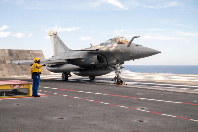 "Charles de Gaulle" na Atlantyku i Bałtyku. Francuska demonstracja siły i solidarności z NATO