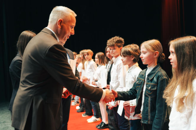 Najzdolniejsi uczniowie odebrali stypendia Prezydenta Miasta Siedlce