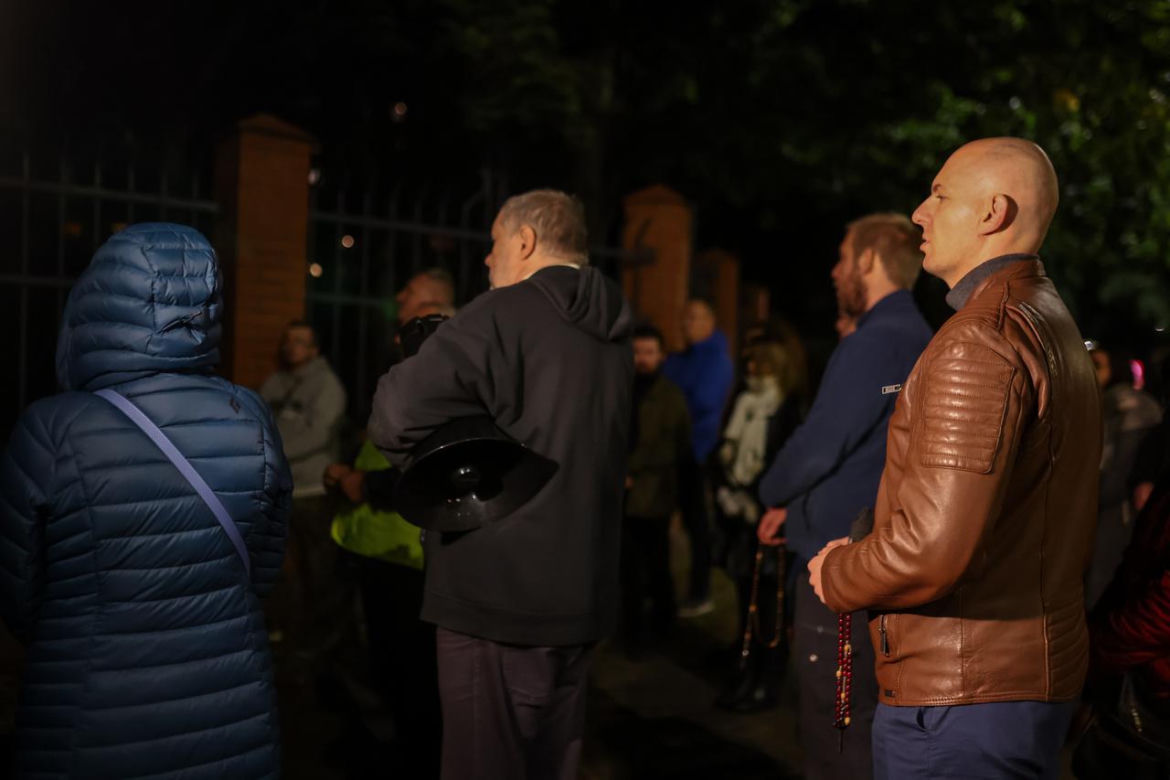 Wierni protestowali pod diecezją sosnowiecką. "To zgorszenie osłabia naszą wiarę"