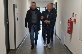 Kolejne uderzenie w zorganizowaną przestępczość samochodową, 8 osób aresztowano