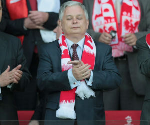 Lech Kaczyński i Jarosław Kaczyński na sportowych zdjęciach