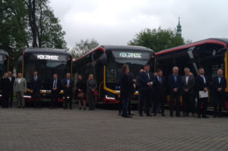 Przekazanie nowych autobusów