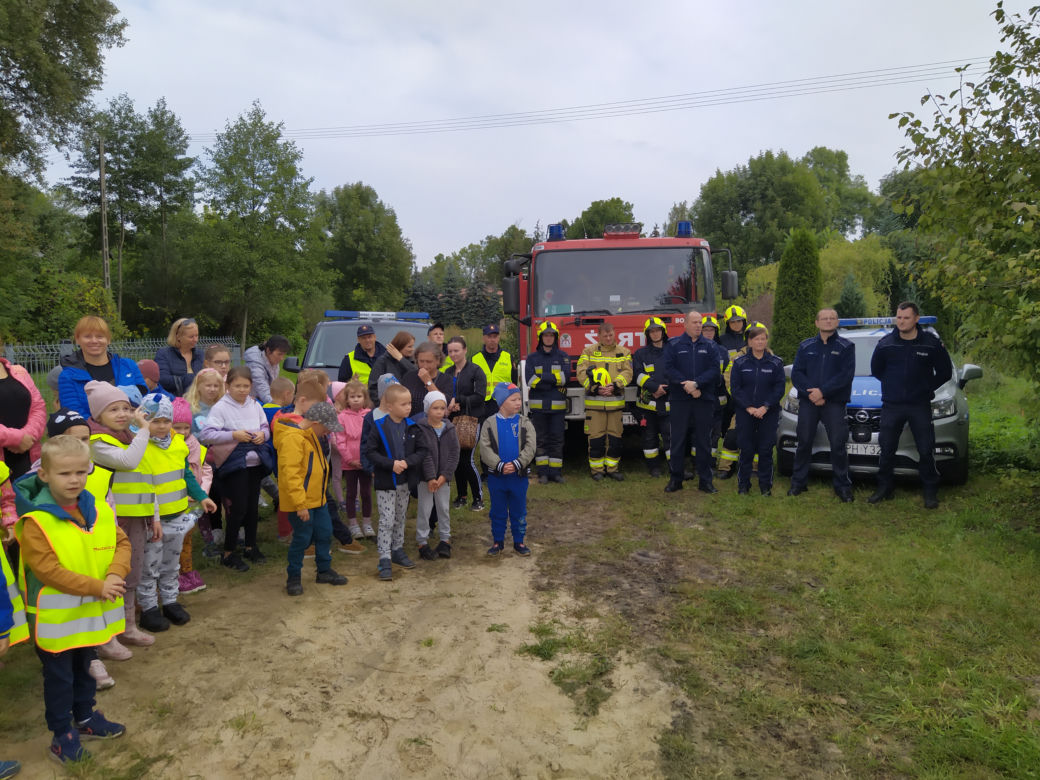 ZOBACZ ZDJĘCIA z akcji "Bezpieczny przejazd" w Koszewnicy, w gminie Kotuń - 15.09.2022