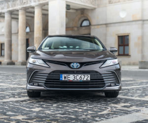 Toyota Camry 2.5 Hybrid 218 KM e-CVT Executive + VIP