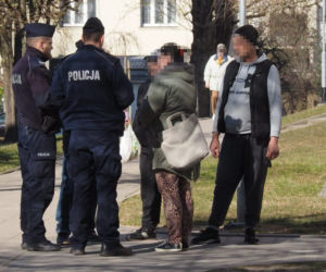 W wiacie śmietnikowej przy ul. Moniuszki znaleziono ciało kobiety