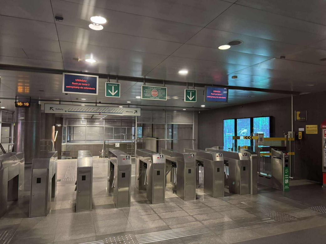 Utrudnienia w metrze w Warszawie (3.07.2025)