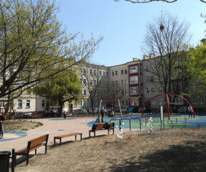 Wyremontowane podwórko przy ul. Montwiłła