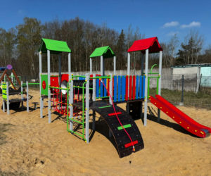 Dzieci będą zachwycone! W gminie Osieczna wyrosły nowe place zabaw