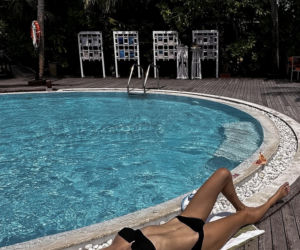 Gwiazdy witają nowy rok w bikini