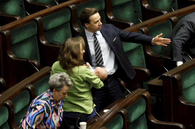 Bosakowie przyszli do Sejmu ze Stefankiem