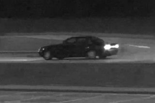 Kręcił „bączki” swoim bmw w Wejherowie. Skończyło się uszkodzeniem latarni [ZDJĘCIA]