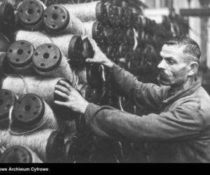 QUIZ PRL. Czy się stoi, czy się leży, trzy tysiące się należy. Tak pracowano w PRL-u