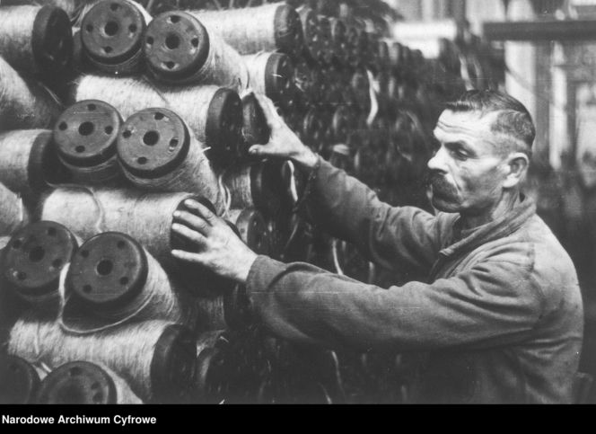 QUIZ PRL. Czy się stoi, czy się leży, trzy tysiące się należy. Tak pracowano w PRL-u