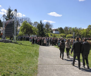 Poświęcił im swoją kampanię wyborczą. Przyszły na pogrzeb Łukasza Litewki. Oczy od razu się zaszkliły