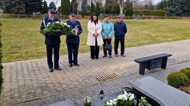 Trzech policjantów zginęło od kul strażnika więziennego