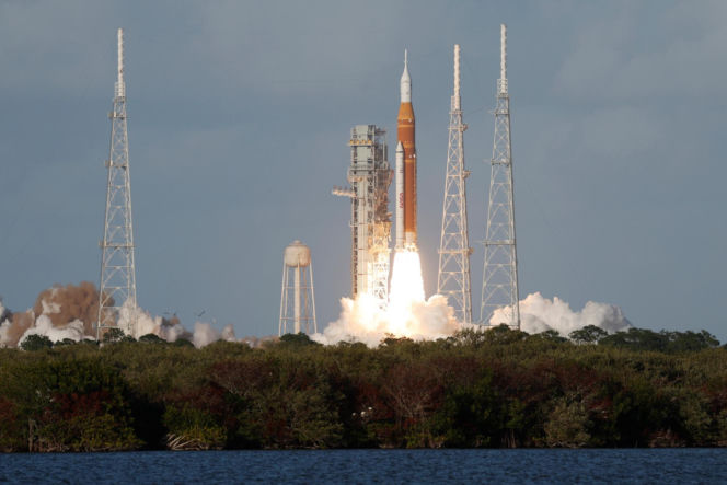 Wystartowała misja Księżycowa! Pierwsza od 53 lat