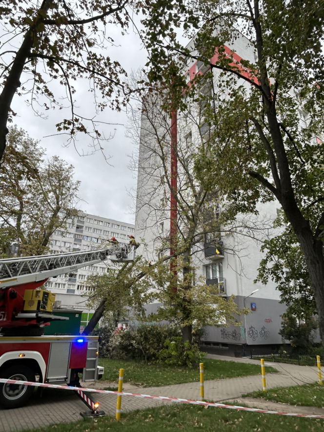 Burze nad Polską. Setki interwencji, tysiące domów bez prądu. IMGW ostrzega. Gdzie będzie najgorzej?