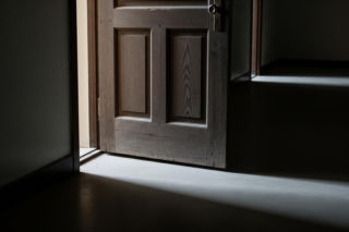 Nocny pożar na Tokarskiej. Co naprawdę wydarzyło się w środku nocy?