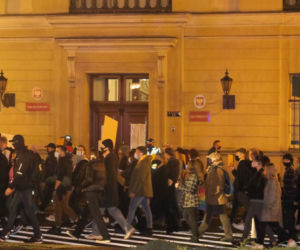 Kalisz: manifestacja na głównych ulicach miasta i pod kurią