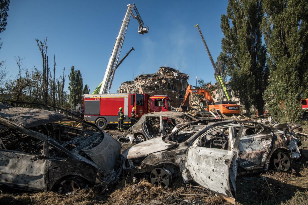 Do 23 wzrosła liczba ofiar śmiertelnych rakietowo-dronowego ataku Rosji na Kijów