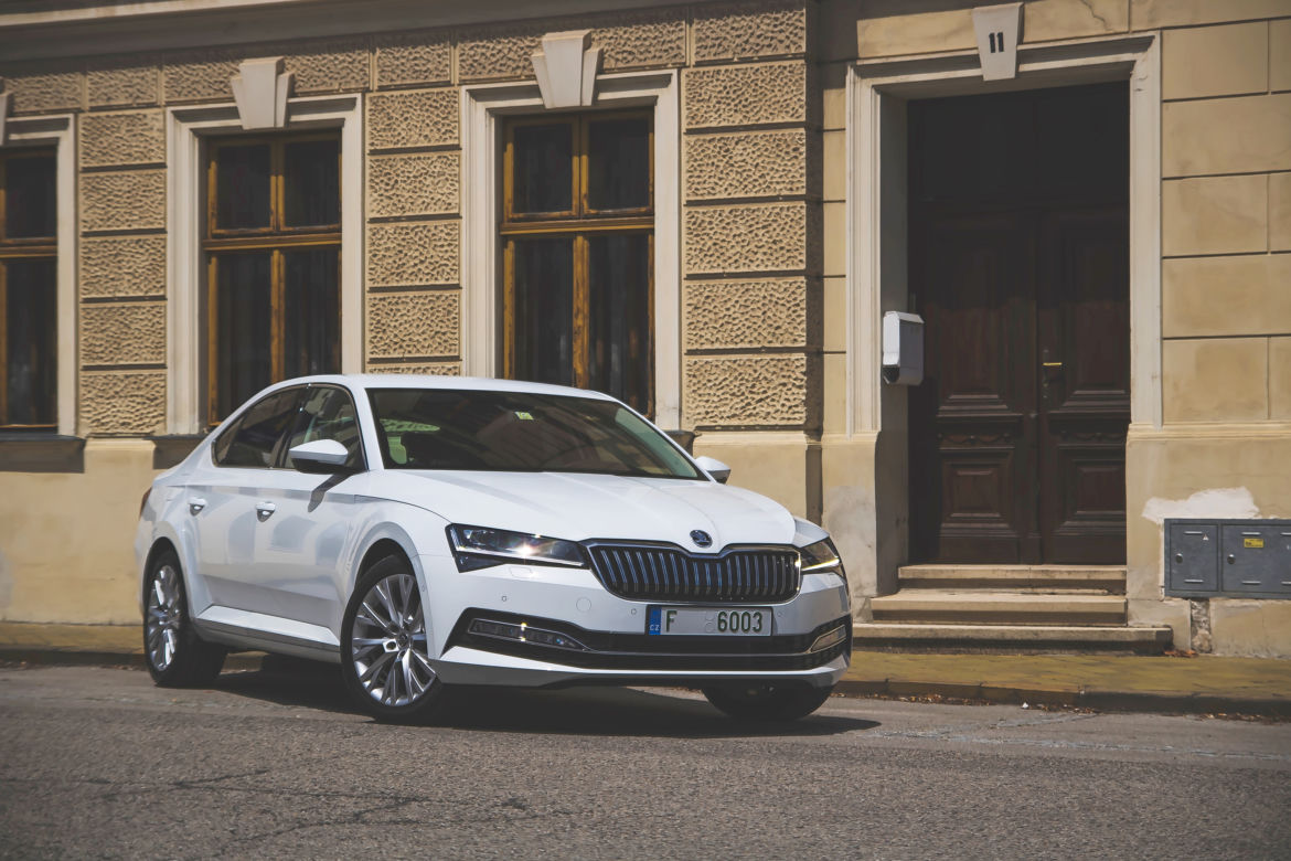 Skoda Superb lifting 2020