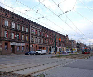 To jedno z najgęściej zaludnionych miast w Europie. Leży na Śląsku, nieopodal Chorzowa
