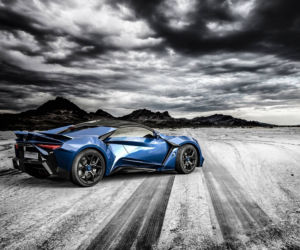 W Motors Fenyr SuperSport