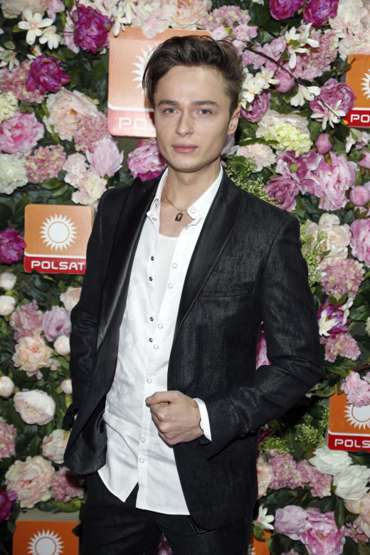 Tak przez lata zmieniał się Patryk Pniewski. Zaczynał jako idol nastolatek w "Pierwszej miłości"