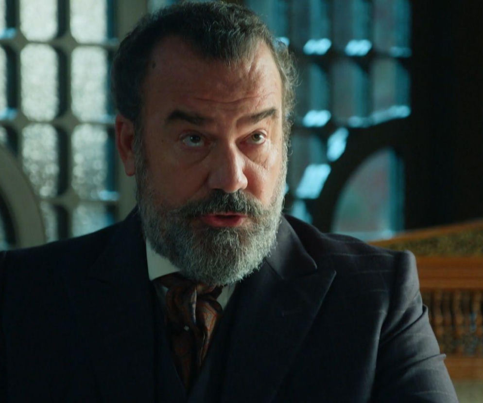 La promesa - pałac tajemnic, odcinek 330: Alonso wyrusza na samotne poszukiwania Marii, a wspomnienie z dzieciństwa prowadzi go do przełomu