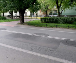 Drogowcy zabierają się za zdewastowaną ulicę