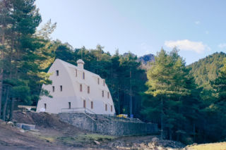 Architekt Boga dostał niecodzienny prezent na stulecie swojej śmierci. Gaudí został oficjalnie uznany za autora Xalet del Catllaràs