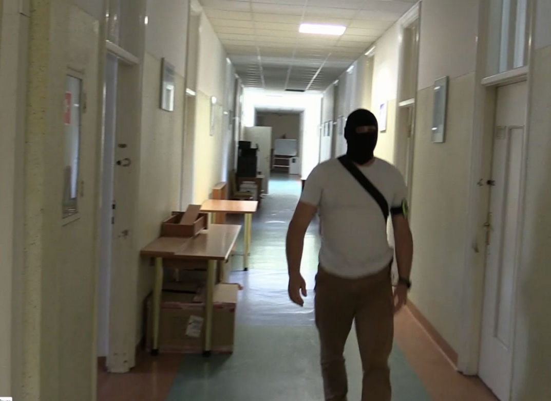 Grożono mu śmiercią i próbowano wyłudzić 100 tysięcy złotych. Rozbito zorganizowaną grupę przestępczą