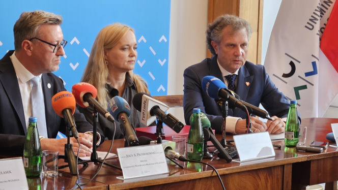 Uniwersytecki Szpital Kliniczny w Olsztynie z certyfikatem akredytacyjnym ministra zdrowia