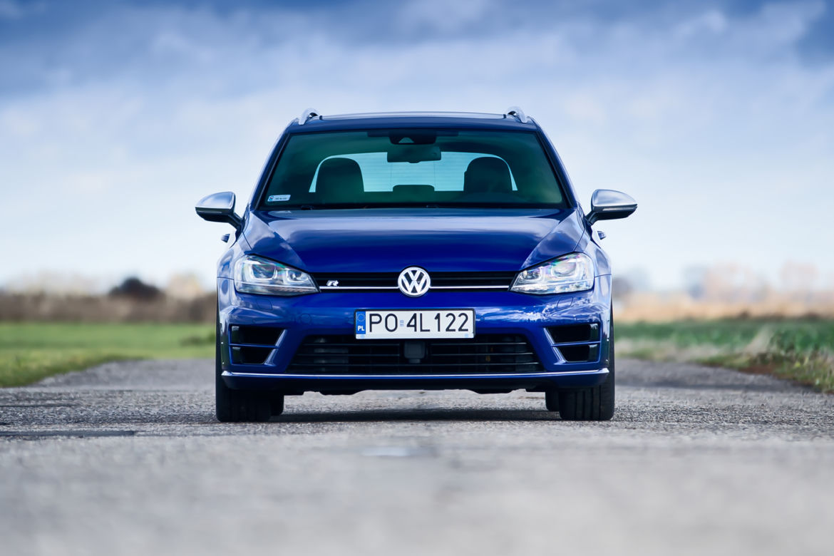 Volkswagen Golf Variant R
