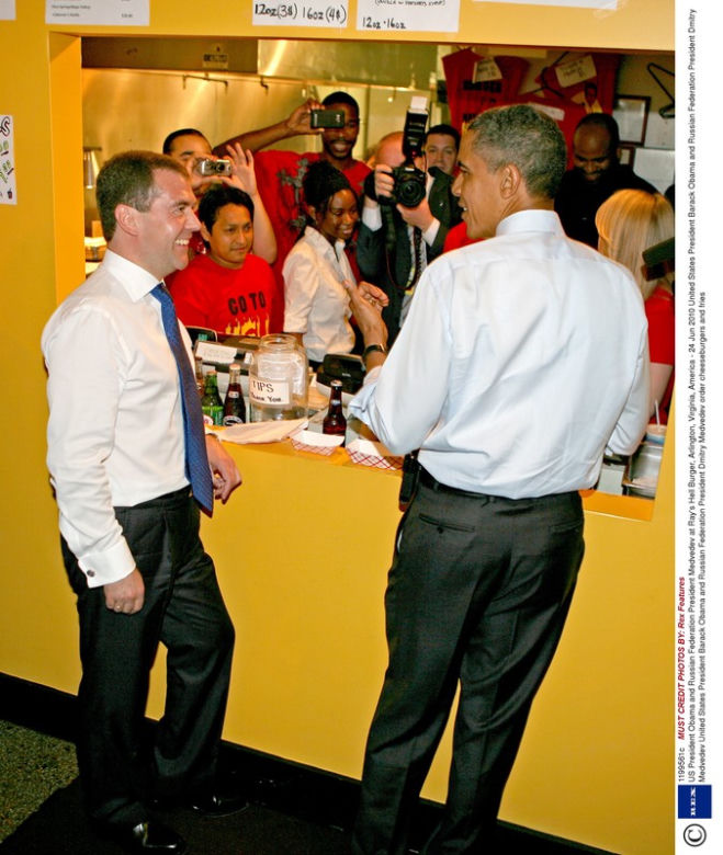 Obama zabrał Miedwiediewa na hamburgery
