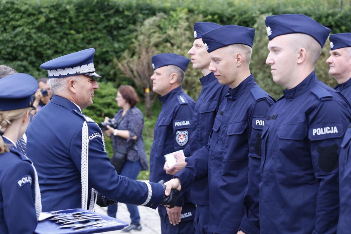 Szeregi lubelskiej policji znów się powiększyły. 67 nowych funkcjonariuszy złożyło ślubowanie