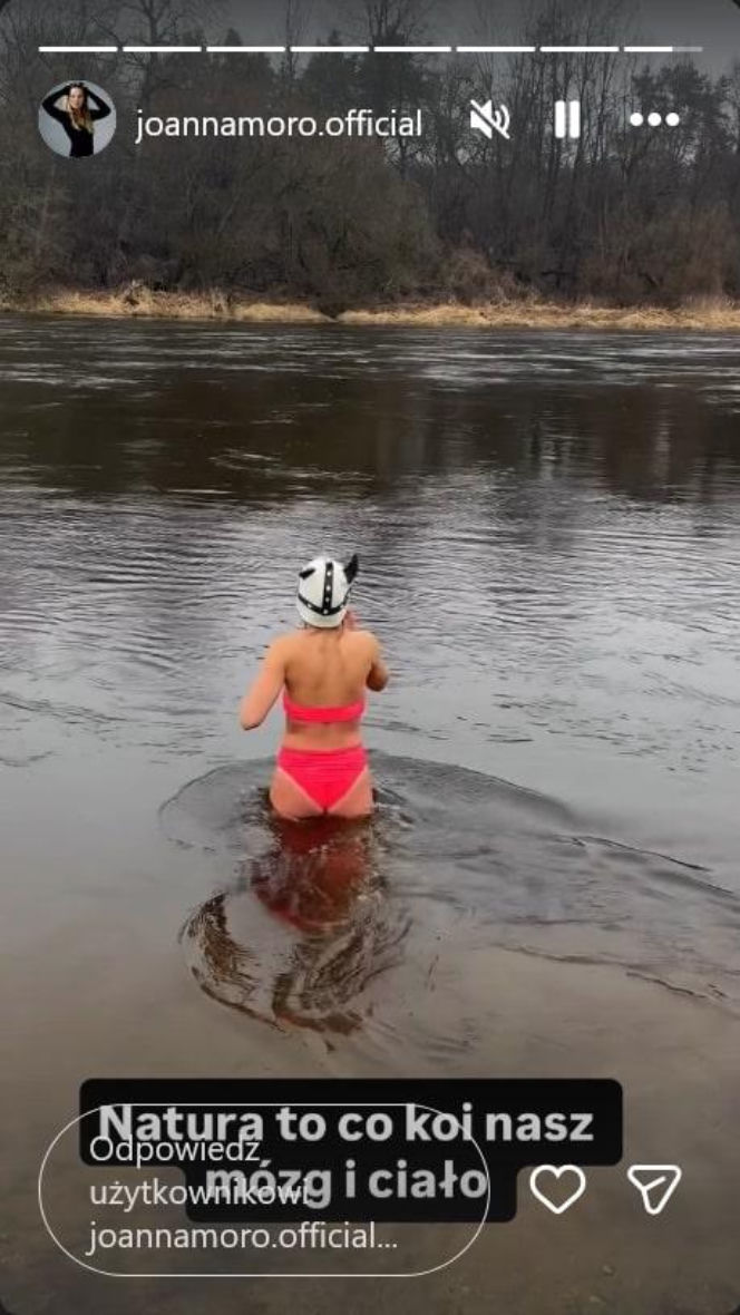 Fani drżeli o jej zdrowie, a ona… wskoczyła do lodu. Szokujące nagranie Joanny Moro!
