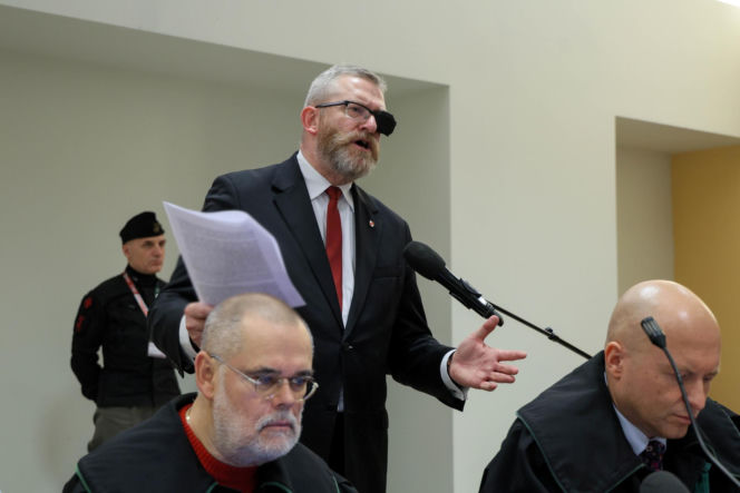 Grzegorz Braun po rozprawie