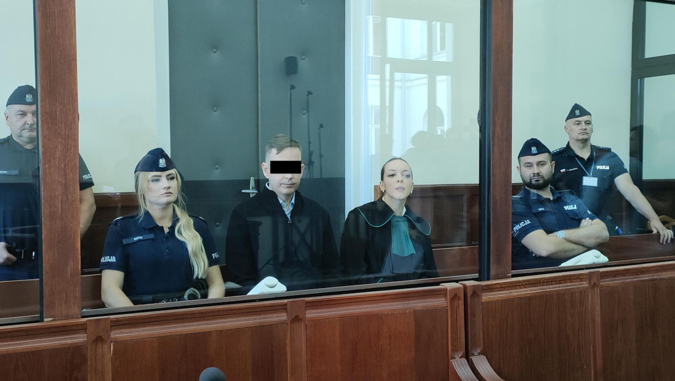 Tak zmienił się Sebastian M. Metamorfozę widać na zdjęciach z sądu