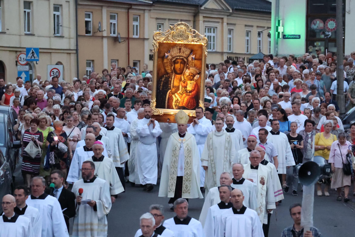 76. rocznica Cudu Lubelskiego. Procesja różańcowa w centrum Lublina